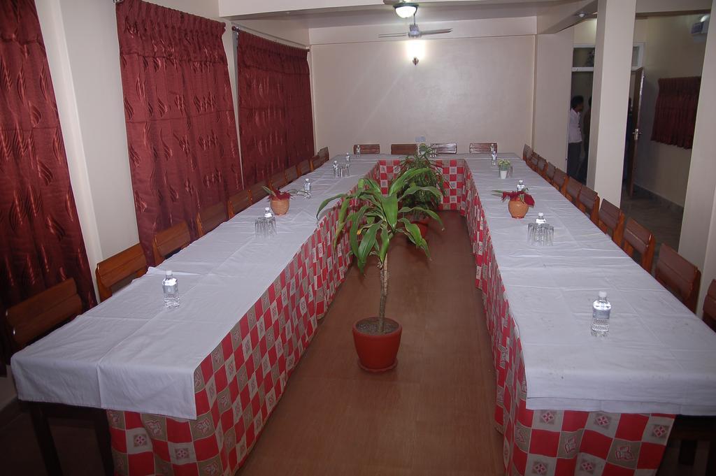 Hotel Asia Pokhara Eksteriør billede