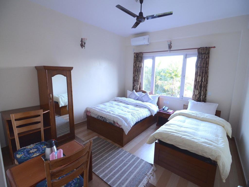 Hotel Asia Pokhara Eksteriør billede