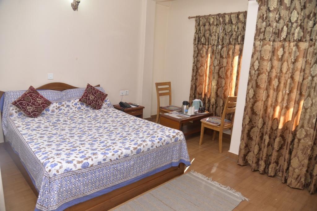 Hotel Asia Pokhara Eksteriør billede