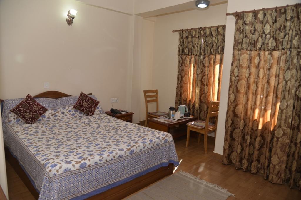Hotel Asia Pokhara Eksteriør billede