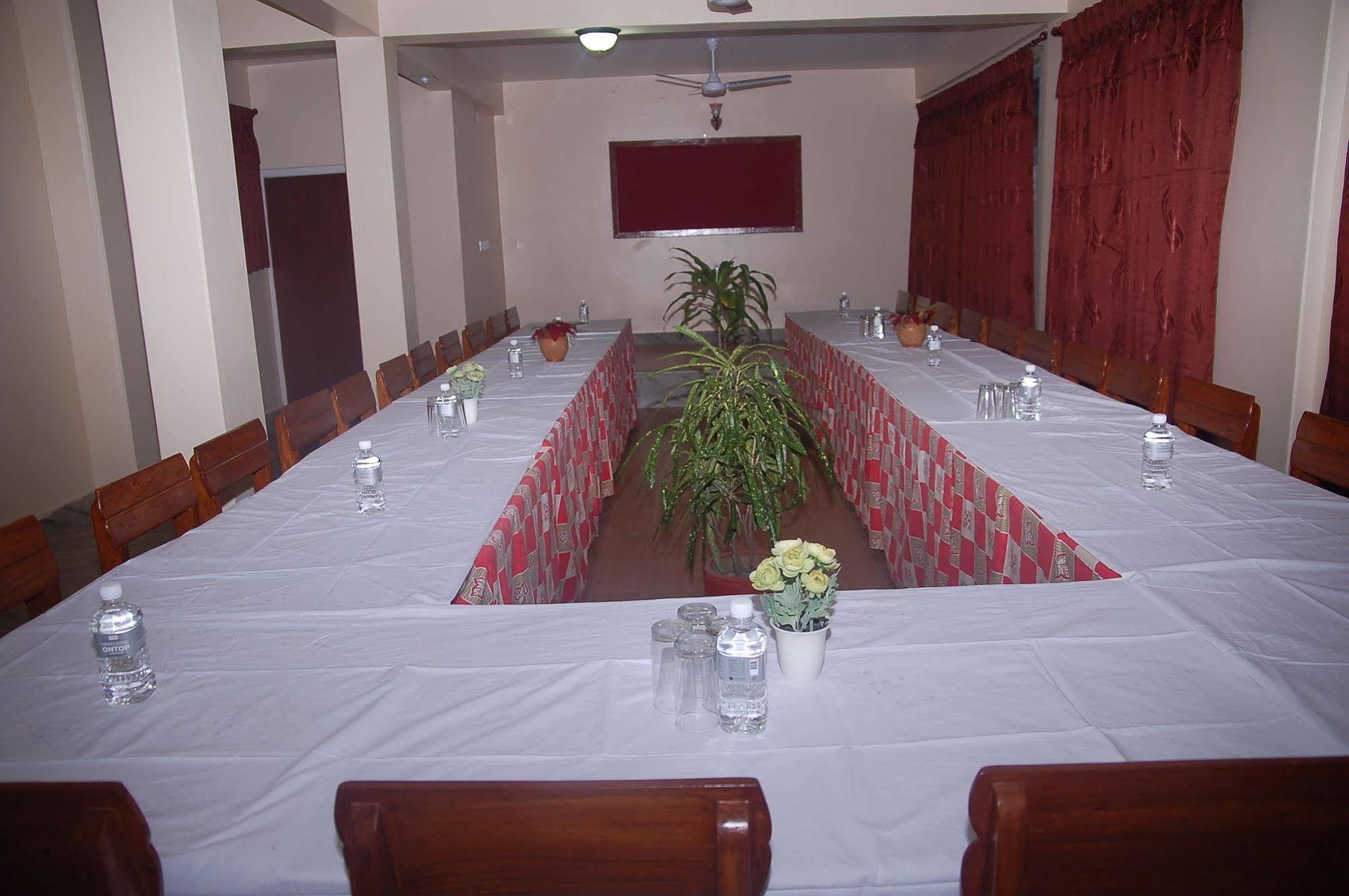 Hotel Asia Pokhara Eksteriør billede